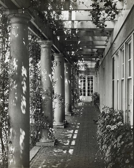 Indian Ridge, Dr. Francis Bishop Harrington house, 166 Argilla Road, Ipswich, Massachusetts, 1926. Creator: Frances Benjamin Johnston.