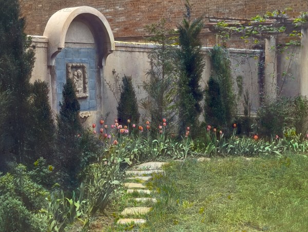 Laura Stafford Stewart house, 205 West 13th Street, New York, New York, 1921. Creator: Frances Benjamin Johnston.