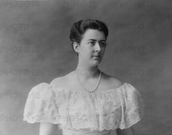 Frances F. Cleveland, February 1897. Creator: Frances Benjamin Johnston.