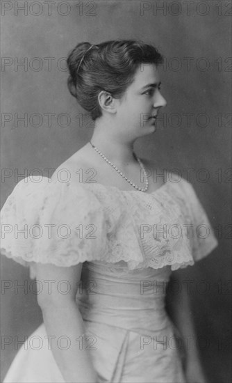 Frances F. Cleveland, February 1897. Creator: Frances Benjamin Johnston.