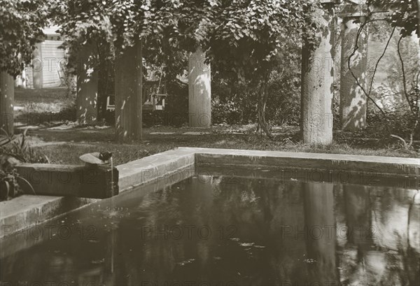 Fenimore, James Stetson Metcalfe house, Bedford Hills, New York, 1921. Creator: Frances Benjamin Johnston.