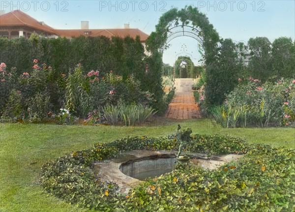 Red Maples, Mrs. Rosina Sherman Hoyt House, Southampton, New York, 1915. Creator: Frances Benjamin Johnston.