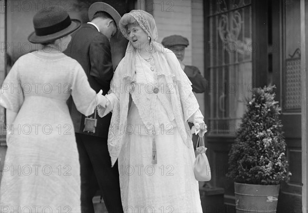 Dolly Madison Breakfast - Miss Nannie Randolph Heth, 1912. Creator: Harris & Ewing.