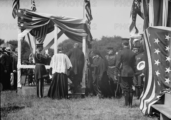 Military Field Mass By Holy Name Soc. of Roman Catholic Church, 1910. Creator: Harris & Ewing.