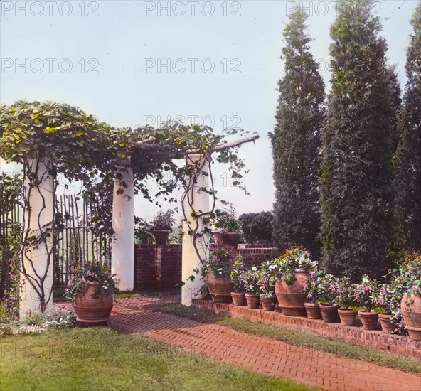 George Warrington Curtis house, Southampton, New York, 1914 or 1915. Creator: Frances Benjamin Johnston.