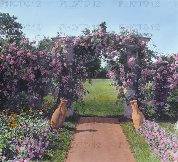 The Fens, Lorenzo Easton Woodhouse house, Huntting Lane, East Hampton, New York, 1914. Creator: Frances Benjamin Johnston.