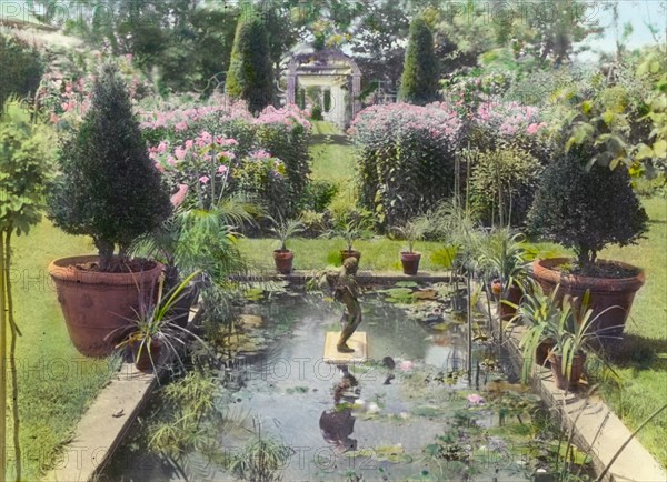 The Fens, Lorenzo Easton Woodhouse house, Huntting Lane, East Hampton, New York, 1914. Creator: Frances Benjamin Johnston.