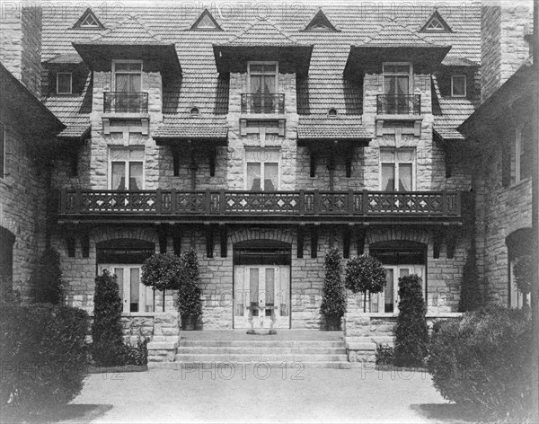 Center part of facade of home of Edmund Cogswell Converse, Greenwich, Connecticut, 1908. Creator: Frances Benjamin Johnston.