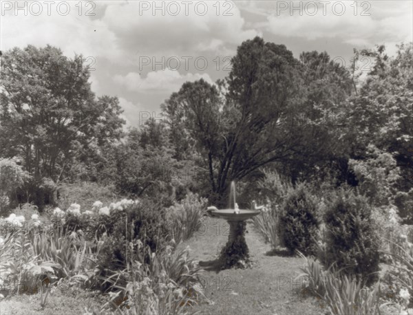 Enniscorthy, Albert Henry Morrill house, Country Road 627, Keene, Green Mountain... Virginia, 1932 Creator: Frances Benjamin Johnston.