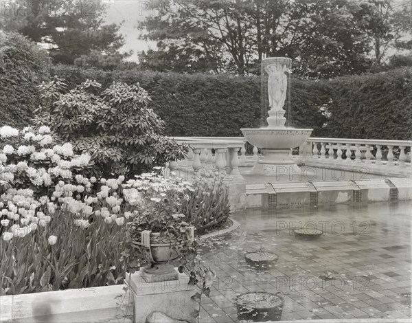 Ormston, John Edward Aldred house, East Beach Drive, Glen Cove, New York, 1924. Creator: Frances Benjamin Johnston.