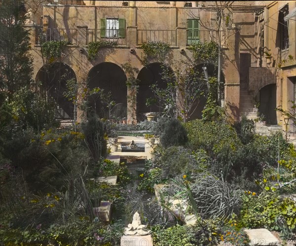 Charlotte Hunnewell Sorchan house, Turtle Bay Gardens, 228 East 49th Street, New York, 1920. Creator: Frances Benjamin Johnston.