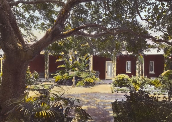 Solana, Frederick Forrest Peabody house, Eucalyptus Hill Road, Montecito, California, 1917. Creator: Frances Benjamin Johnston.