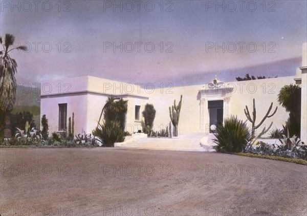 Solana, Frederick Forrest Peabody house, Eucalyptus Hill Road, Montecito, California, 1917. Creator: Frances Benjamin Johnston.