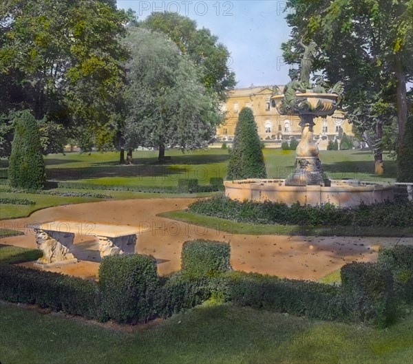 The Elms, Edward Julius Berwind, 367 Bellevue Avenue, Newport, Rhode Island, 1914. Creator: Frances Benjamin Johnston.