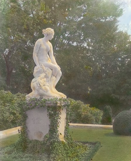 The Elms, Edward Julius Berwind, 367 Bellevue Avenue, Newport, Rhode Island, 1914. Creator: Frances Benjamin Johnston.