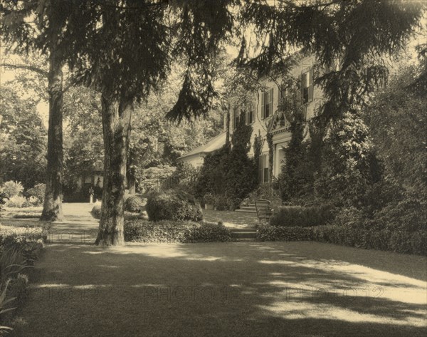 Chatham, Colonel Daniel Bradford Devore house, 120 Chatham Lane, Fredericksburg, Virginia., 1927. Creator: Frances Benjamin Johnston.