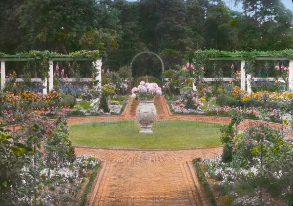 Ballyshear, Charles Blair MacDonald house, Shinnecock Hills, Southampton, New York, c1915. Creator: Frances Benjamin Johnston.