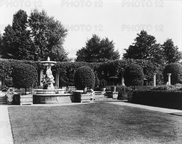 Weld, Larz Anderson house, 151 Newton Street, Brookline, Massachusetts, c1914. Creator: Frances Benjamin Johnston.