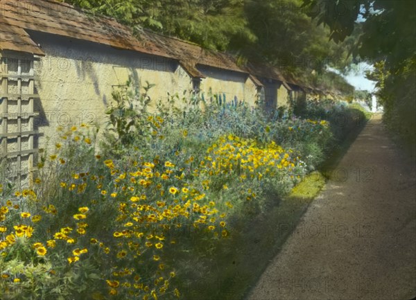 Hammersmith Farm, Hugh Dudley Auchincloss house, Harrison Avenue, Newport, Rhode Island, 1917. Creator: Frances Benjamin Johnston.