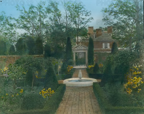 The Causeway, James Parmelee house, 3100 Macomb Street, Washington, D.C., 1919. Creator: Frances Benjamin Johnston.