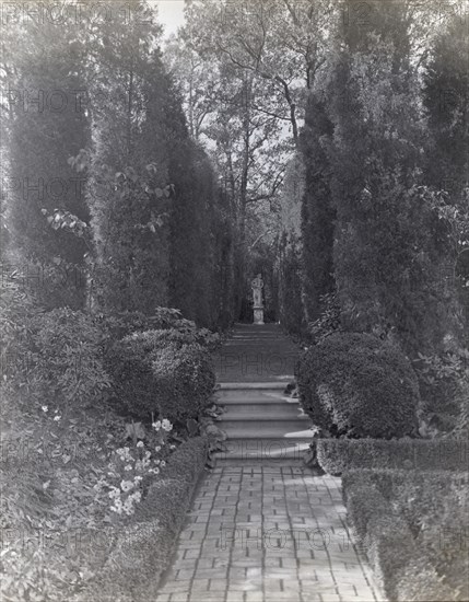 The Causeway, James Parmelee house, 3100 Macomb Street, Washington, D.C., 1919. Creator: Frances Benjamin Johnston.