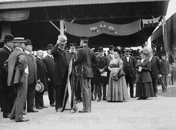 District of Columbia Public Schools - Secretary of War Dickinison Presenting Banner To..., 1911. Creator: Harris & Ewing.