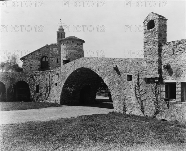 Surprise Valley Farm, Arthur Curtiss James property, Beacon Hill Road, Newport, Rhode Island, 1917 Creator: Frances Benjamin Johnston.