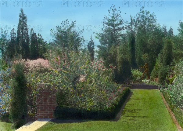 Welwyn, Harold Irving Pratt house, 100 Crescent Beach Road, Glen Cove, New York, c1914. Creator: Frances Benjamin Johnston.