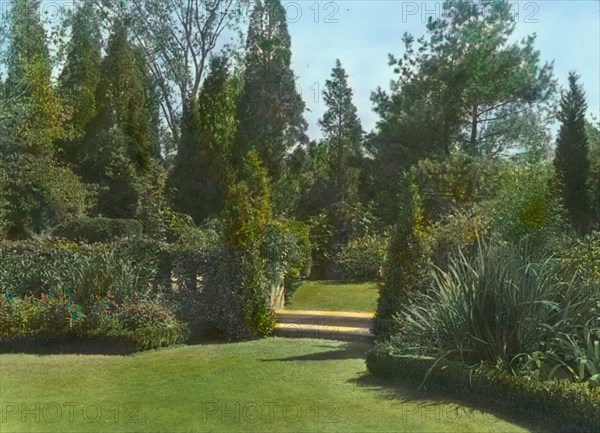 Welwyn, Harold Irving Pratt house, 100 Crescent Beach Road, Glen Cove, New York, c1914. Creator: Frances Benjamin Johnston.