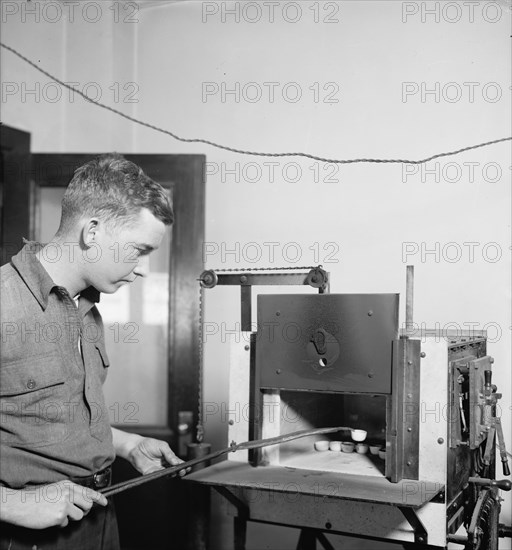 Bureau of Mines, Dept. of Int., between 1910 and 1920. Creator: Harris & Ewing.