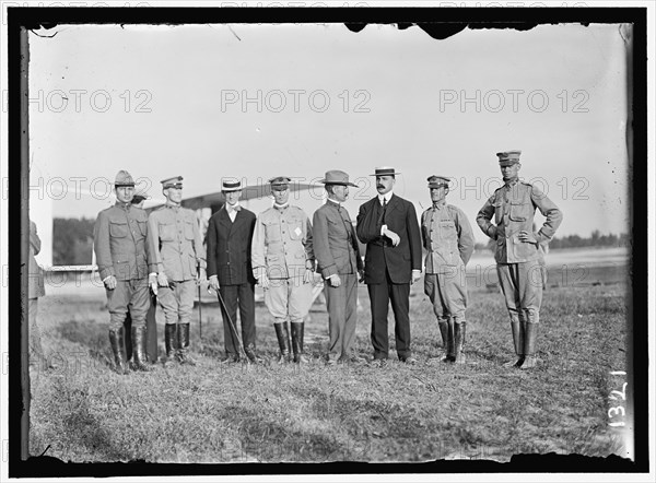 Wright Bros. Flight, between 1909 and 1912. Creator: Harris & Ewing.