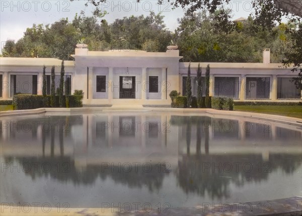 Arcady, George Owen Knapp house, Sycamore Canyon Road, Montecito, California, 1917. Creator: Frances Benjamin Johnston.