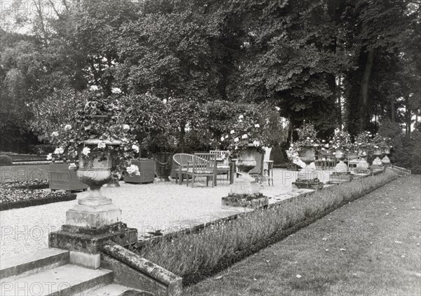 Pavillon Colombe, Edith Jones Wharton house, 33 rue Edith Wharton, St. Brice-sous..., France, 1925 Creator: Frances Benjamin Johnston.