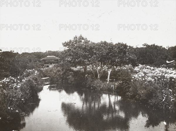 Grey-Croft, Stephen Swete Cummins house, Huntting Lane, East Hampton, New York, 1913. Creator: Frances Benjamin Johnston.