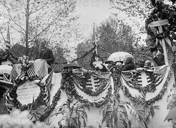 Dedication of Henry Wadsworth Longfellow Statue with Bliss Perry of Harvard Speaking, 1909. Creator: Harris & Ewing.