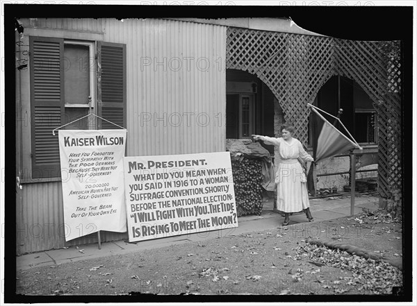 Woman suffrage banners, between 1916 and 1918. Creator: Harris & Ewing.