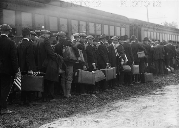 Camp Meade #1 - Arrival of Drafted Men, 1917.