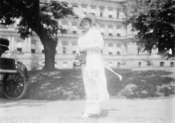 Mrs. T.T. Ansberry, 1914. Creator: Harris & Ewing.