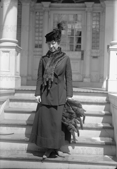 Mrs. Newton D Baker, 1917. Creator: Harris & Ewing.