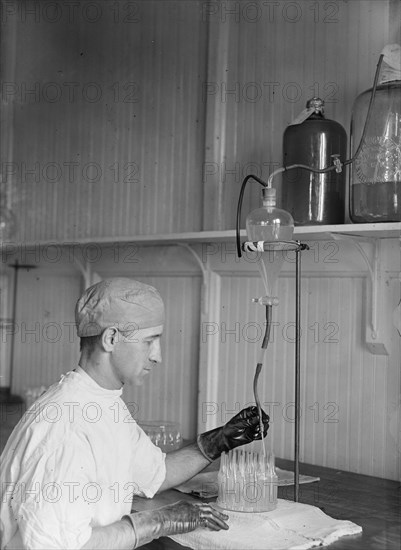 Army, U.S. Army Medical School; Typhoid Vaccine, 1917.