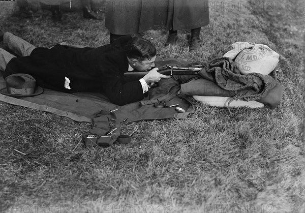 Army, U.S. Rifle Tests, 1918. Creator: Harris & Ewing.