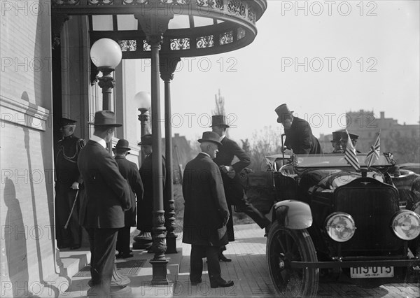 British Commission To U.S.  - Arrival At Long Residence, 1917.