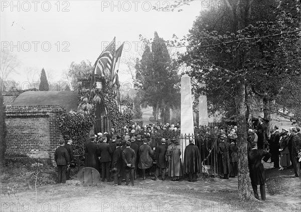 Allied Commission To U.S. At Mount Vernon, 1917. Creator: Harris & Ewing.