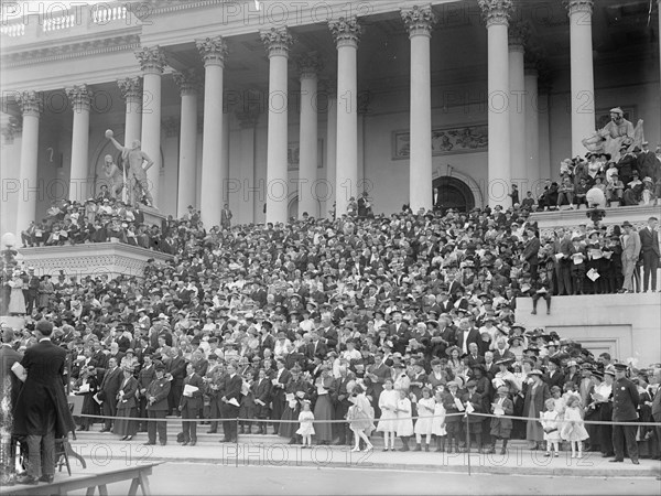 Bible Society Open Air Meeting, East Front of The Capitol, 1917. Washington, DC.
