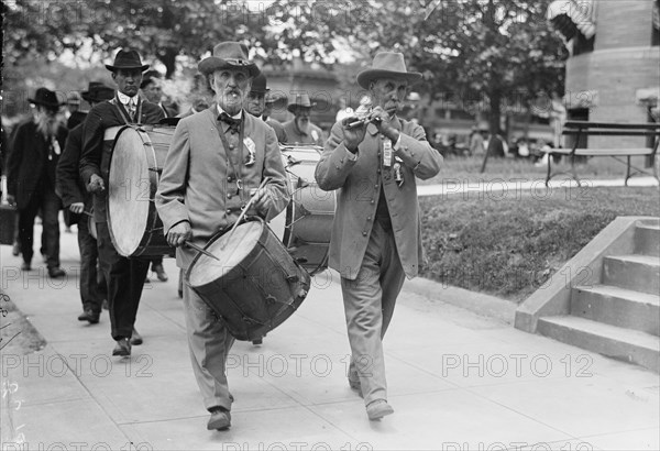 Confederate Reunion - Fife And Drum Corps, 1917. Old soldiers in Washington, DC.