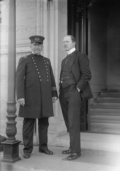 British Commission To U.S. - Inspector D.O. O'Donnell Talking To D.C. Policeman, 1917.