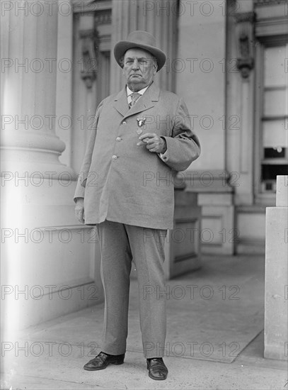 John Hollis Bankhead, Rep. from Alabama - At Confederate Reunion, D.C., 1917. Creator: Harris & Ewing.