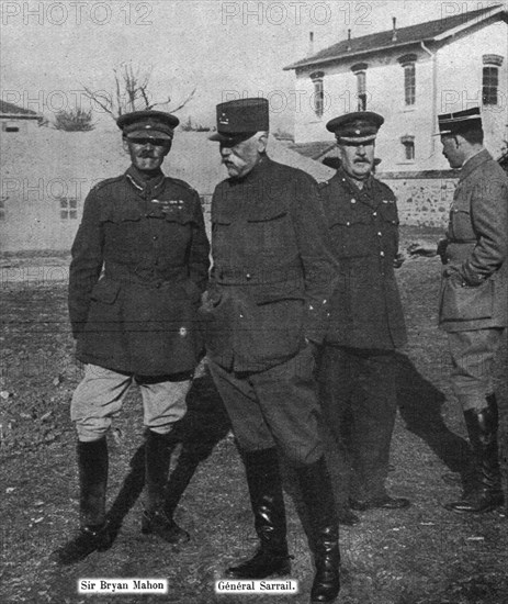 ''Le general Sarrail, commandant en chef, et le general anglais Mahon.', 1916. Creator: Hubert Jacques.