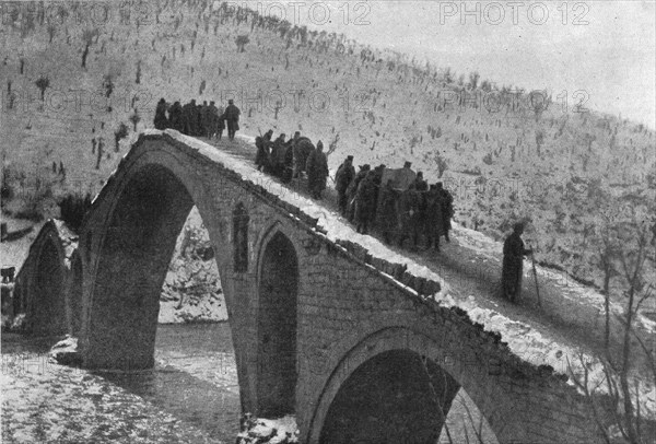 'La tragedie Serbe; L'atat-major general serbe, en retraite a travers l'Albanie..., 1916. Creator: Unknown.