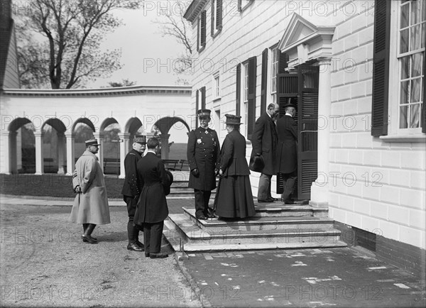 Allied Commission To U.S. At Mount Vernon - In Groups Stolling About Grounds..., 1917. Creator: Harris & Ewing.